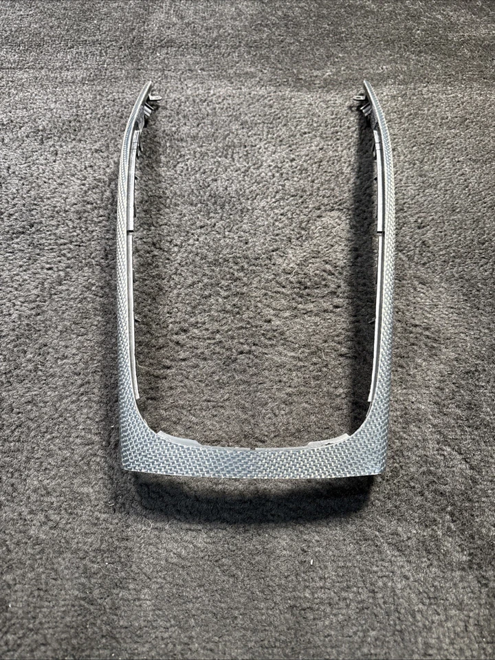 2008 - 2016 奥迪 A5 S5 RS5 B8 碳纤维内部仪表板控制台和门饰原始设备制造商 — 第 2/4 张图片