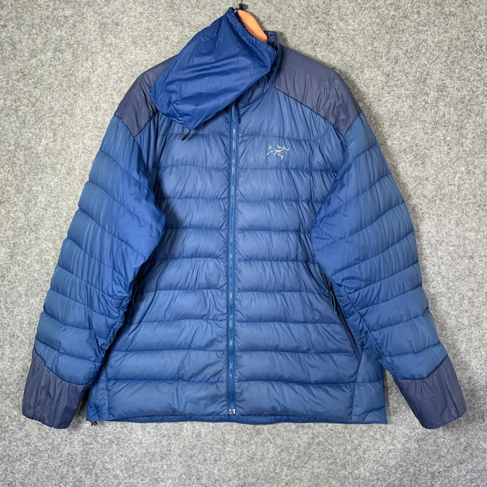Arc’teryx Thorium AR Down Jacket Mens Sz XL Blue Puffer Full Zip Packable Light
Opens in a new windo