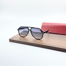Gucci GG1042S Aviator Sunglasses Black Frame Gray Gradient Lens New w/ Box