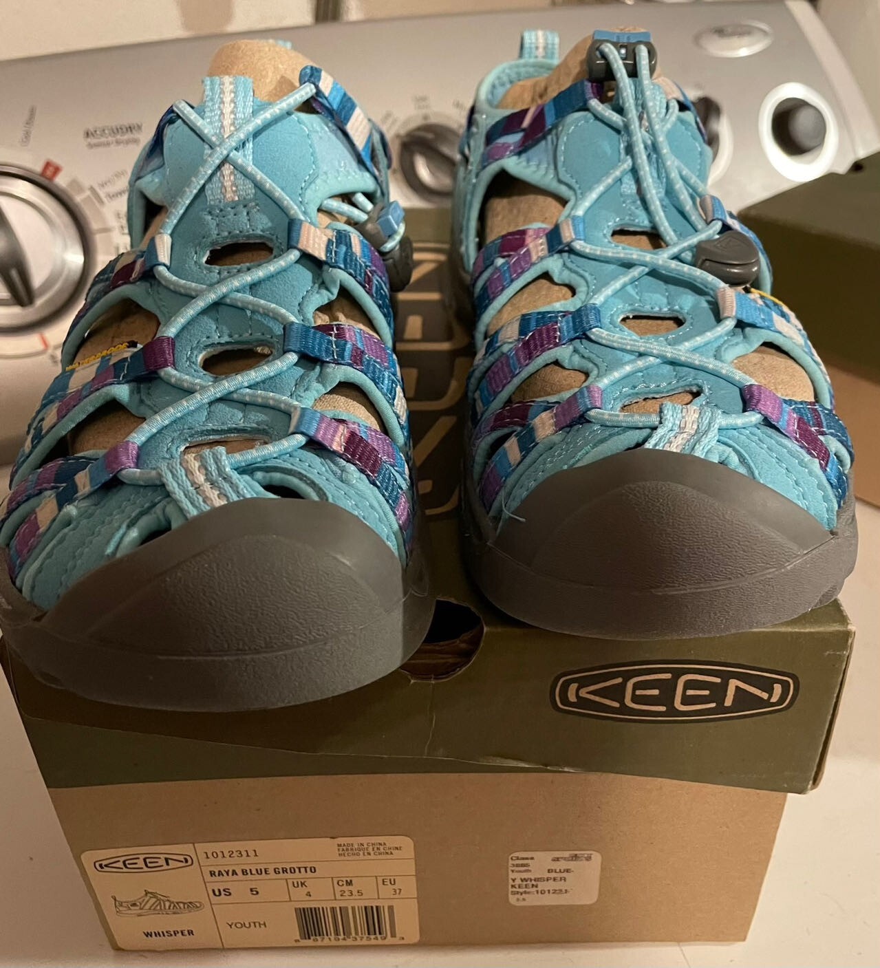 Nuovissimi sandali impermeabili Keen Whisper colore verde acqua. Giovane taglia 5