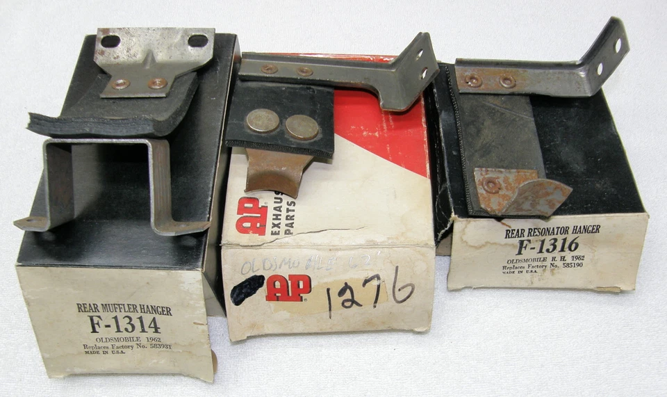 NOS NORS 1962 Oldsmobile 88 98 Starfire RH Tail Pipe Resonator Supports Hangers - Image 2 of 4