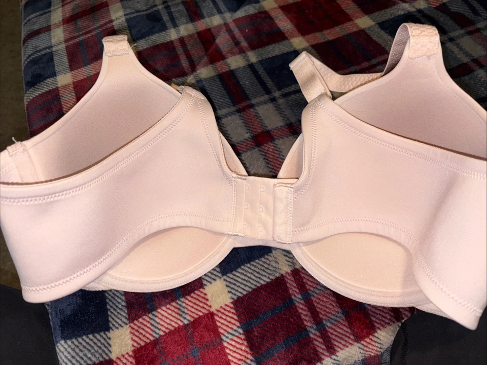 Sujetador Vanity Fair 42C P!nk con aros Foto 4 de 4