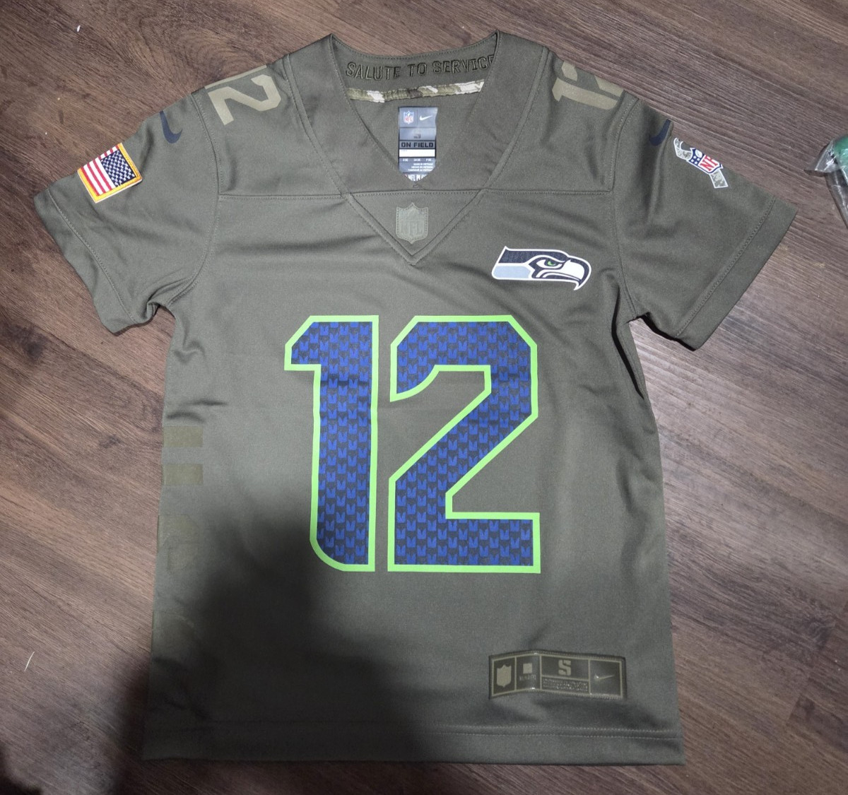 NEW Nike Seattle Seahawks 12th Fan Salute to Service Jersey Youth sz S Small 8 thumbnail 4
