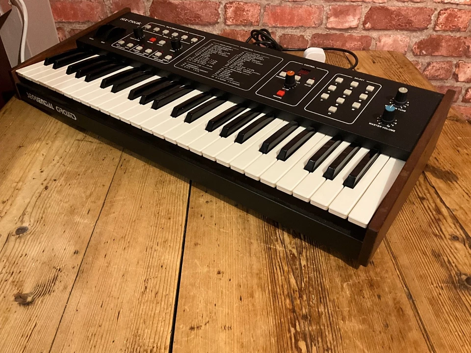 Sequential Circuits Six-Trak - Image 2 of 4