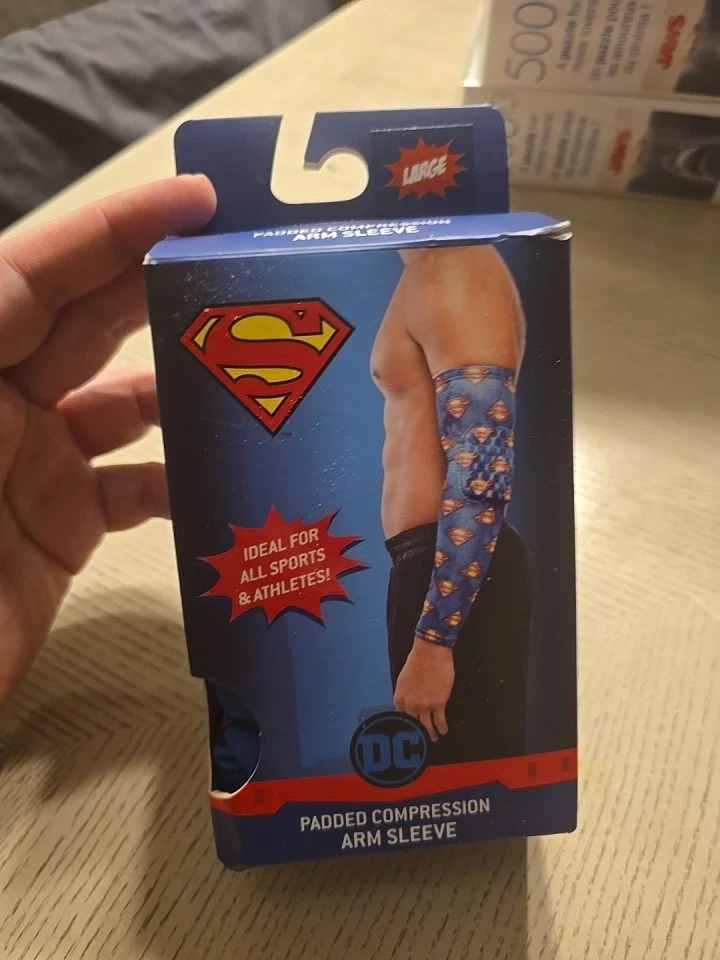 DC Comics Superman Sports Padded Compression Arm Sleeve Size Large Men - Image 2 of 4