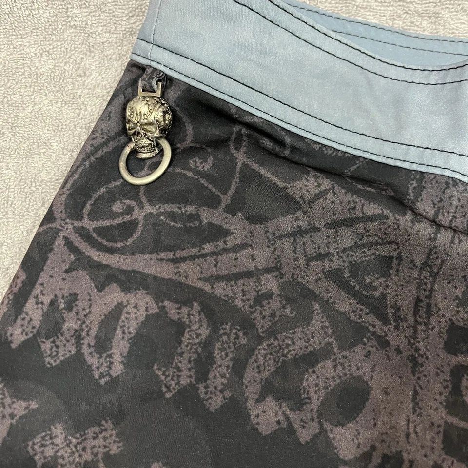 Bañador Affliction Para Hombres 32 Board Shorts Traje de Baño Parche AOP Y2K Foto 3 de 4