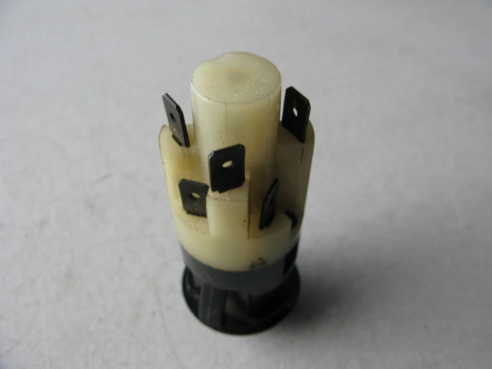 Porsche 911 Early Hazard Switch Hella 1579-08 - RARE - Image 3 of 4