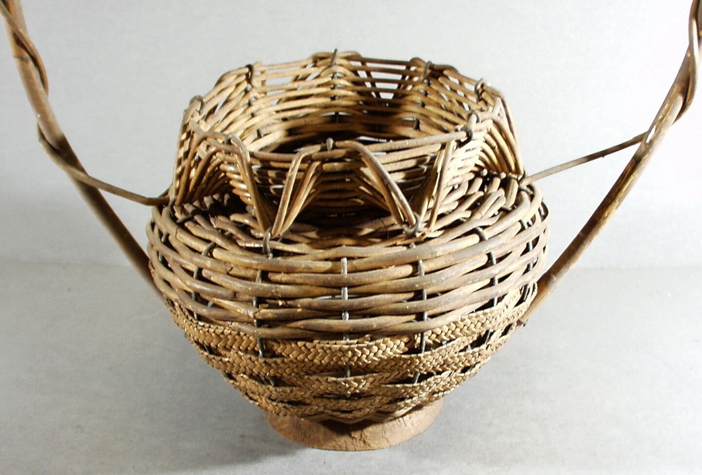 OLD FLOWER BASKET, WICKER BASKET, FUNERAL BASKET, ARCHED HANDLE, FANCY