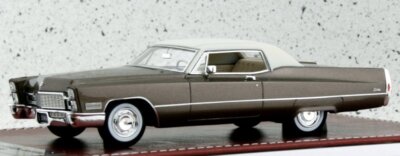 Miniature CADILLAC Coupe DeVille 1968 – GIM 1:43 – Marron Métallisé/beige – Neuf