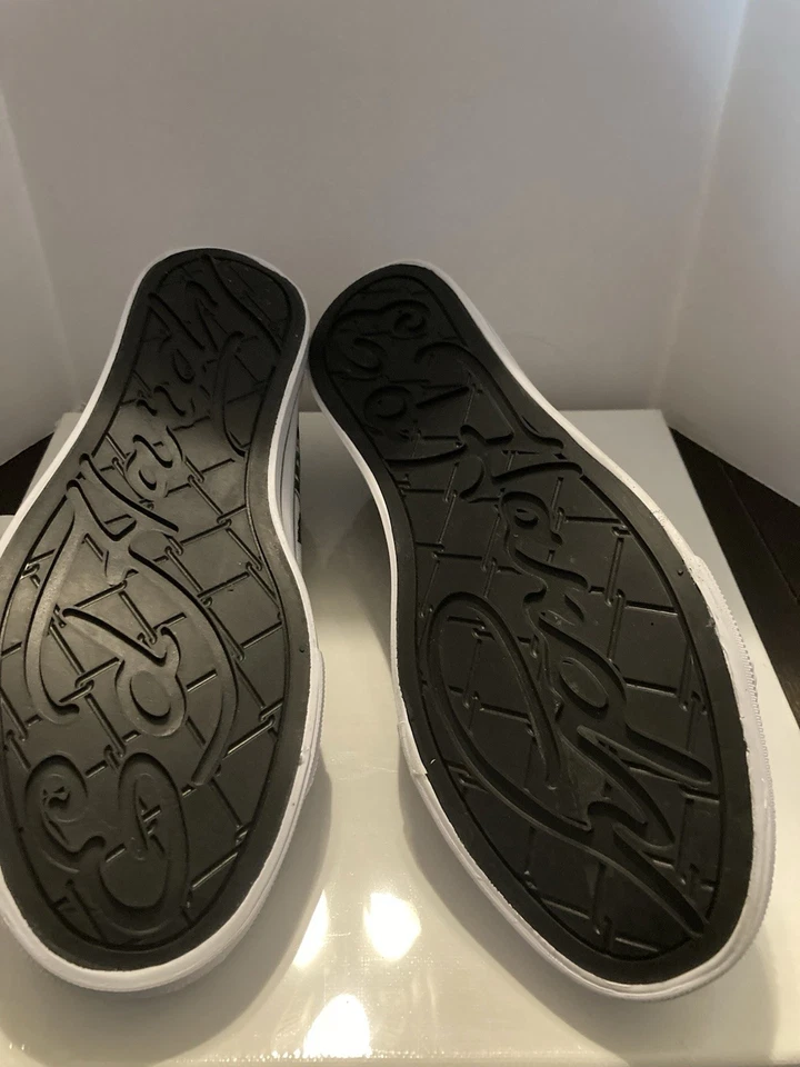 Zapatos Ed Hardy Talla 8.5 Informales Corbata Parte Superior Baja Gris Claro Calavera y Flores Foto 4 de 4