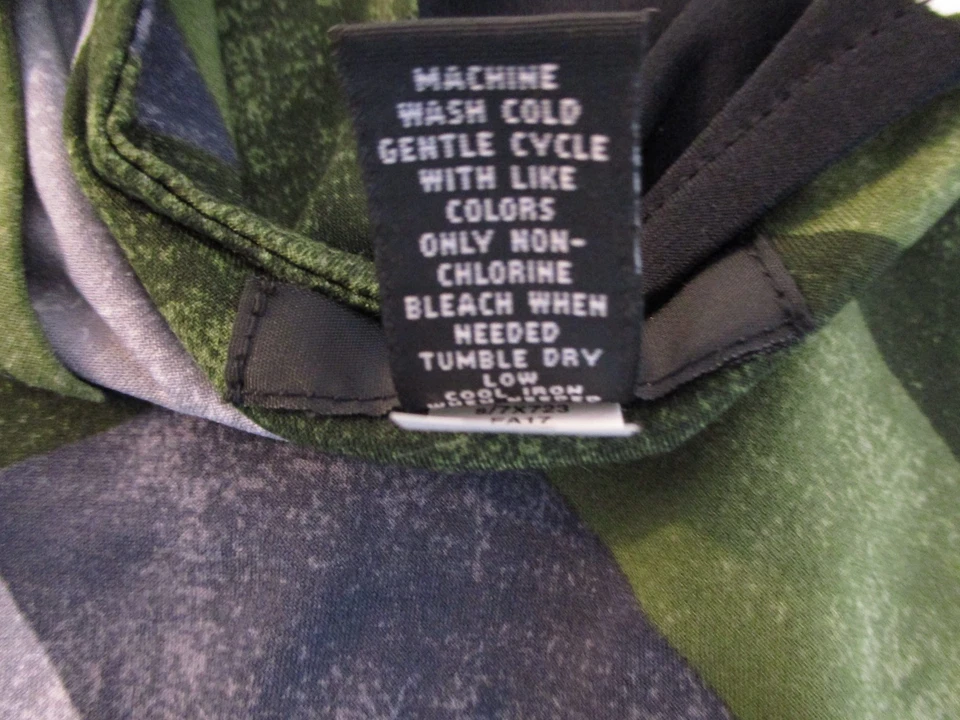 Alfani Women's Knit Top Size PM LOng Sleeve Multicolored Round Neck - Image 4 of 4