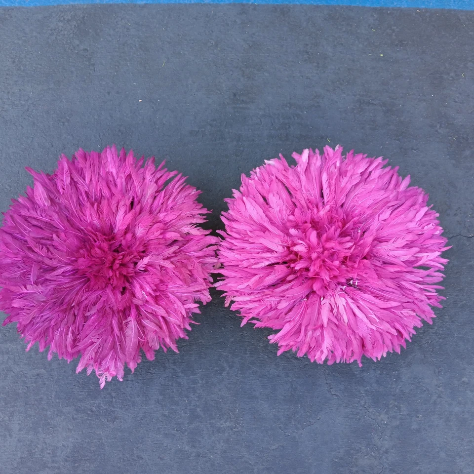 Conjunto/18 cocar de penas tradicional roxo feito à mão chapéu Juju HomeDecor Camarões - Imagem 2 de 4