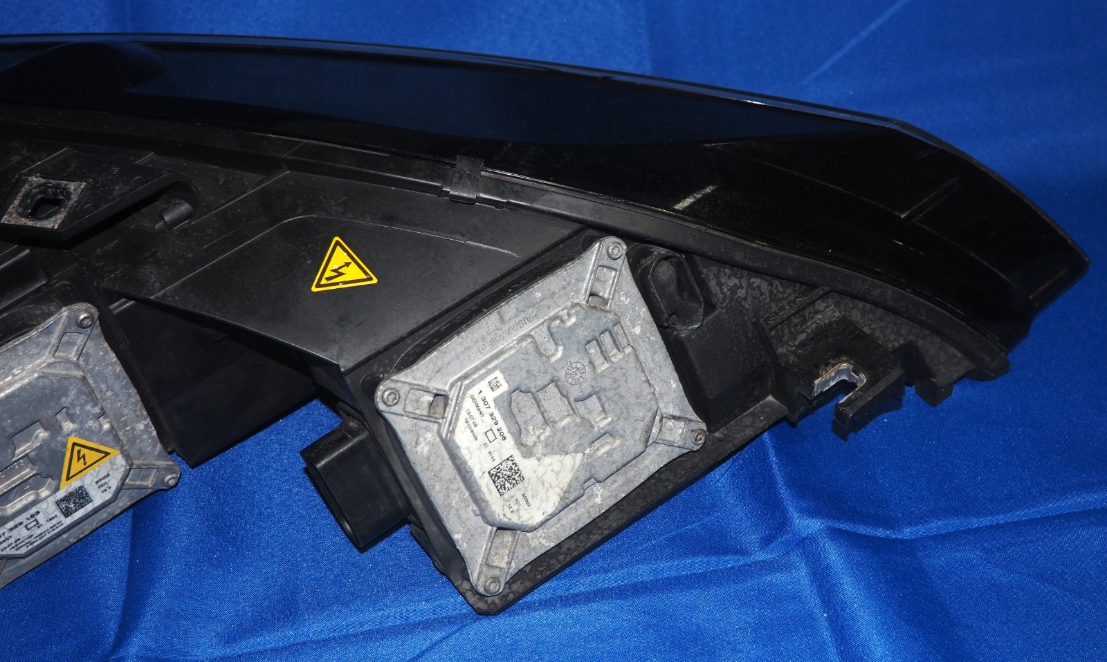 2008-2011 Audi R8 Type 42 Driver Left Xenon Headlight OEM W/Warranty *Road Wear*