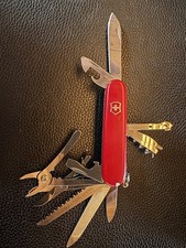 Victorinox Schweizer Taschenmesser rot viele Werkzeuge Multitool Zange Säge Sche