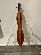 McSpadden Mountain Walnut Dulcimer Model M8- W Signed by Larry McSpadden 1973