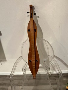 McSpadden Mountain Walnut Dulcimer Model  M8- W Signed by Larry McSpadden 1973