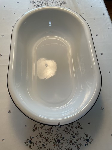 Enamel baby bath tub