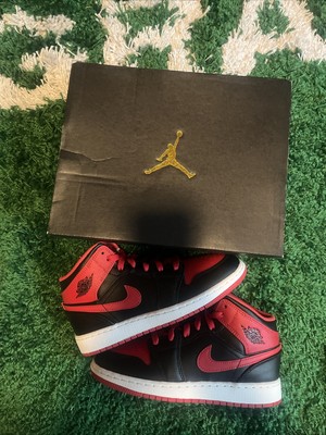 Jordan 1 Mid Grade School Black Alternate Bred Sneakers DQ8423-060