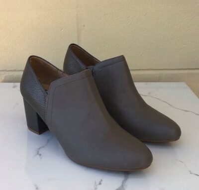 Naturalizer Womens Misha Almond Toe Ankle Fashion Boots, Grey smooth, Sz US 9.5M