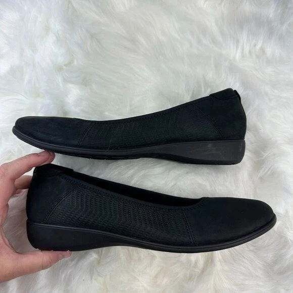 Aravon Abbey Ballet Flat in Black Suede - Image 4 of 4