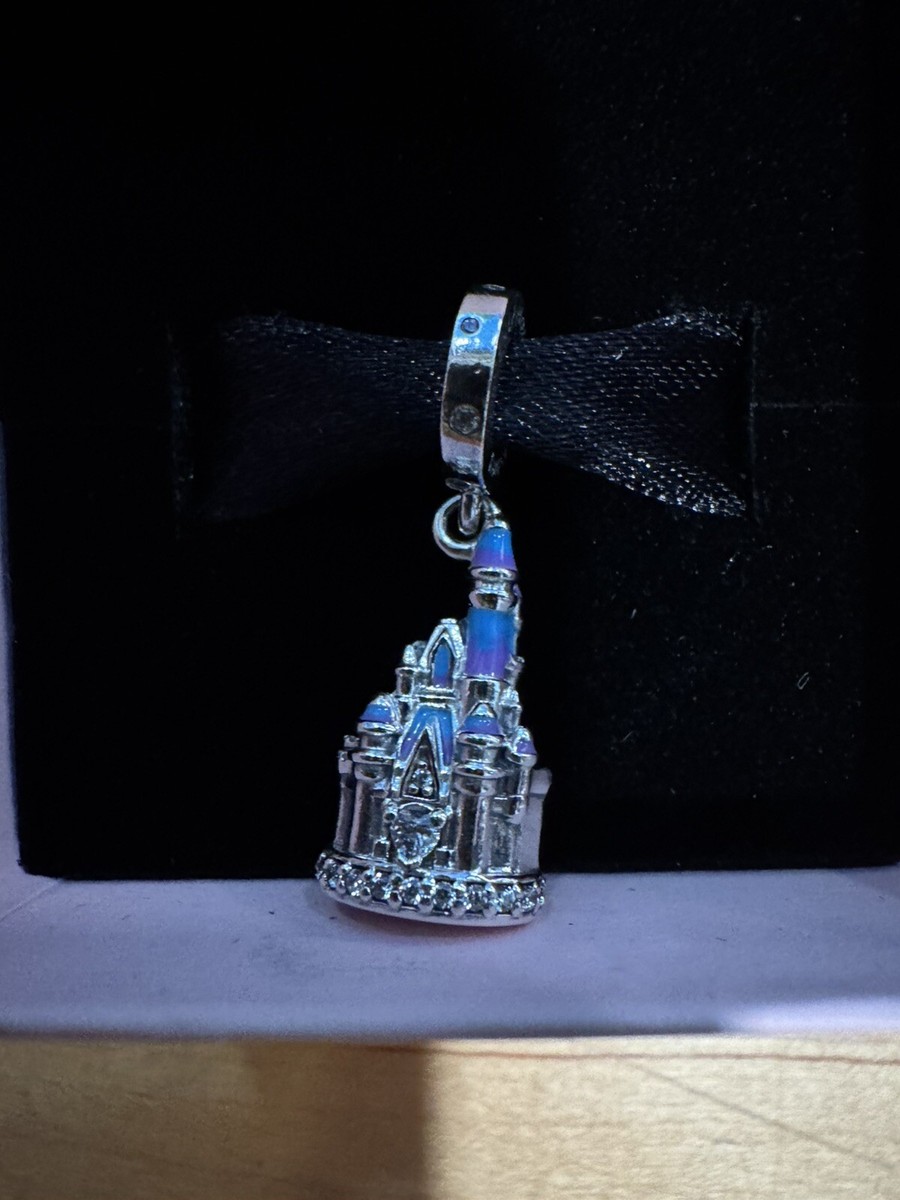 PANDORA Disney チャーム New San Fransokyo Baymax Pandora Charm Arrives at Walt Disney