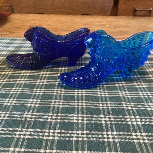 Lot Fenton Glass Blue Cat Head Slippers  Hobnail and Button Daisy