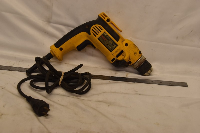 Dewalt DWD110 120V VSR 3/8" Chuck Electric Drill