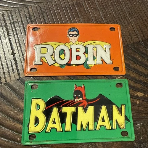 Batman/Robin 1966 ROBIN Tin LITHO  Bike License Plate by MARX VINTAGE