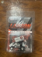2017 Kyle Larson Finley Farms/Priority Aviation 1/64 R R Sprint Autographed
