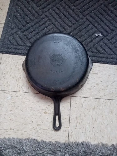 Vintage Griswold No 8 Small Logo Cast Iron Skillet