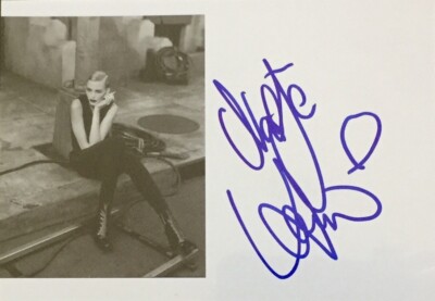 16) Nadja Auermann signiert Mode Foto Original Signatur Unterschrift Autogramm