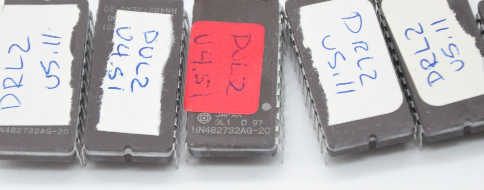 HITACHI HN482732AG 482732 2732 32KBIT UV EPROM X 2PCS - Foto 2