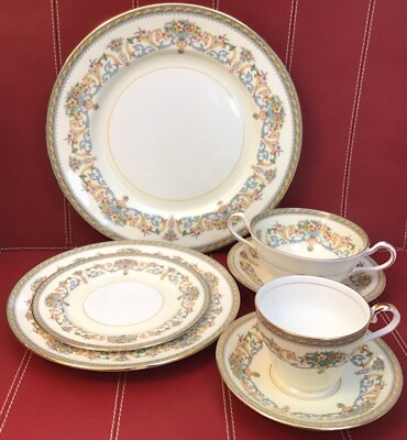 Aynsley Fine English Bone China HENLEY Green Backstamp RARE Place  Settings