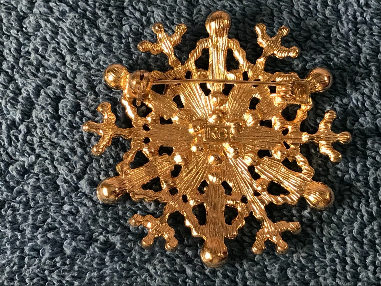 Brooch Christmas bejeweled snowflaked marked KC MAX4754 eBay