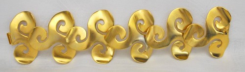 80's Signed CLARA STUDIO Clara Kasavina NY FANTASTIC Scroll Bracelet 2" width