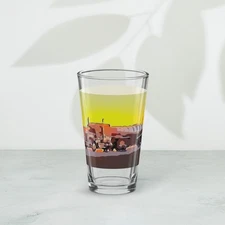 Shaker pint glass