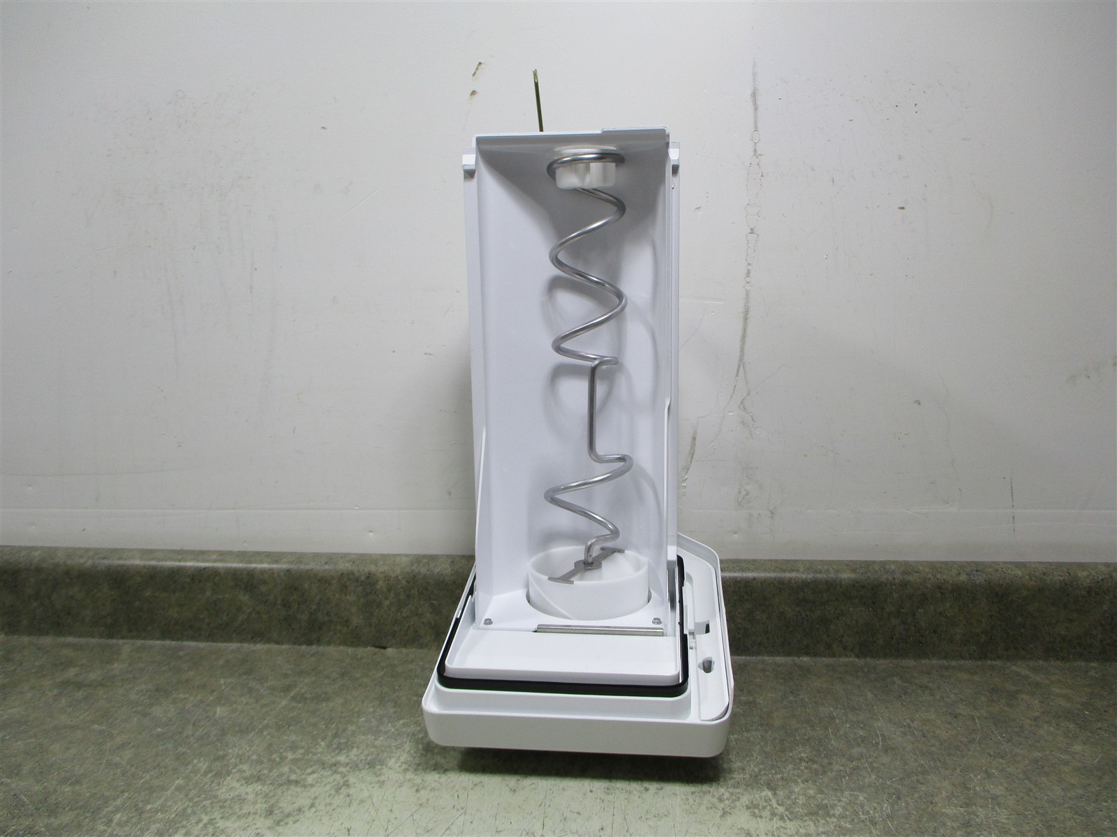 Whirlpool Refrigerator Ice Bucket Scratches Part # W11185686