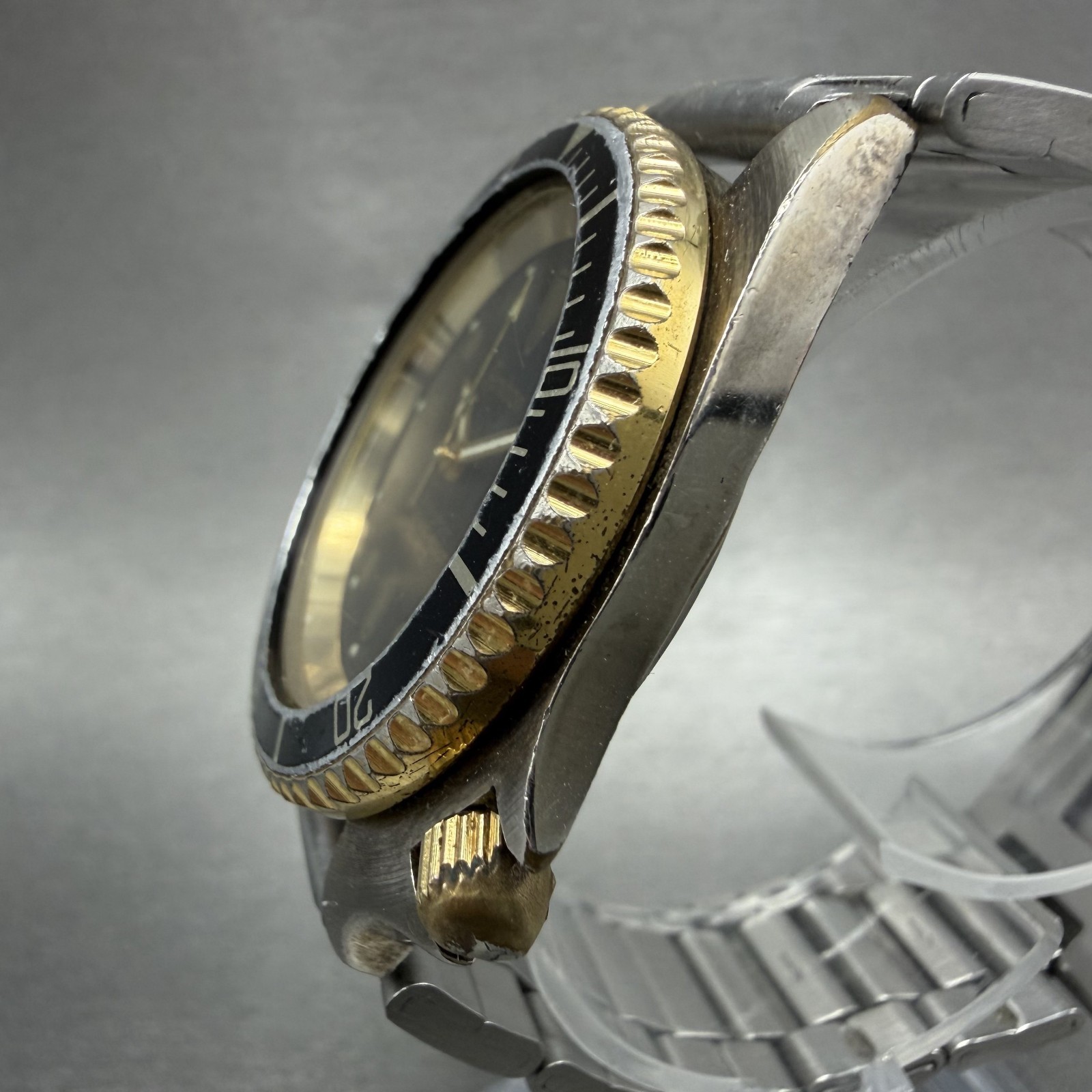 Armitron Pro All Sport Dive Watch Men 37mm Black Dial Two Tone Daydate New Batt