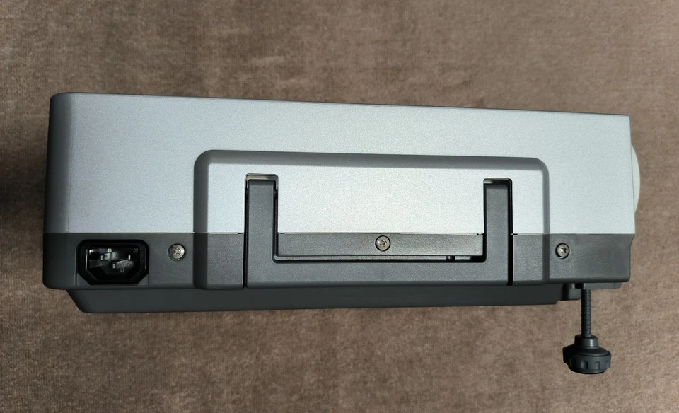 JVC DLA-SX21 Beamer – nur 180 Stunden – Top Zustand - Bild 2 von 4