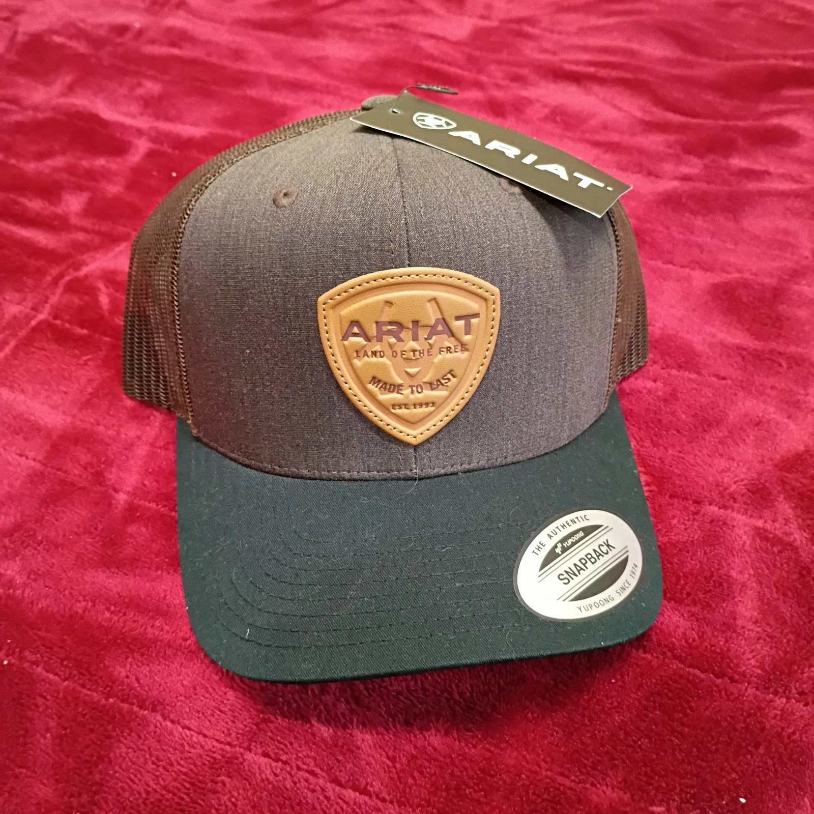 Ariat Mens Shield Logo Patch Adjustable Snapback Cap Hat NWT (385