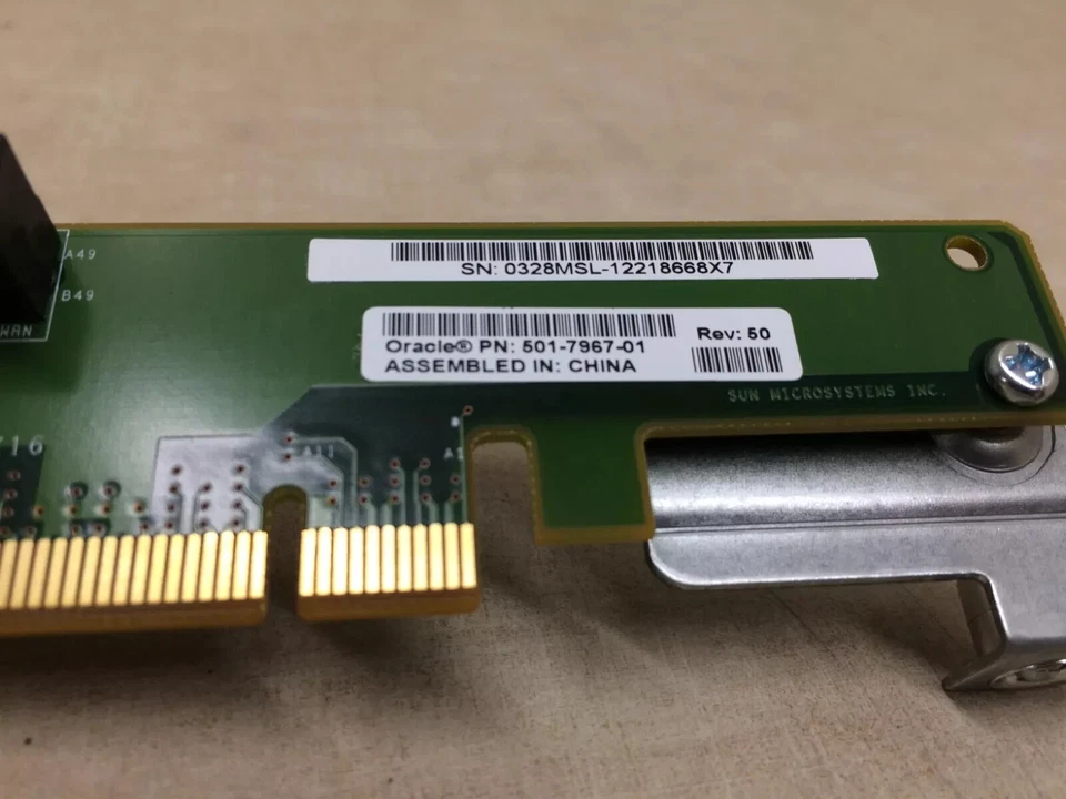 Sun 501-7967 541-2883 1-Slot X16 to 1-Slot X8 PCI Express Riser Assembly - Image 2 of 4