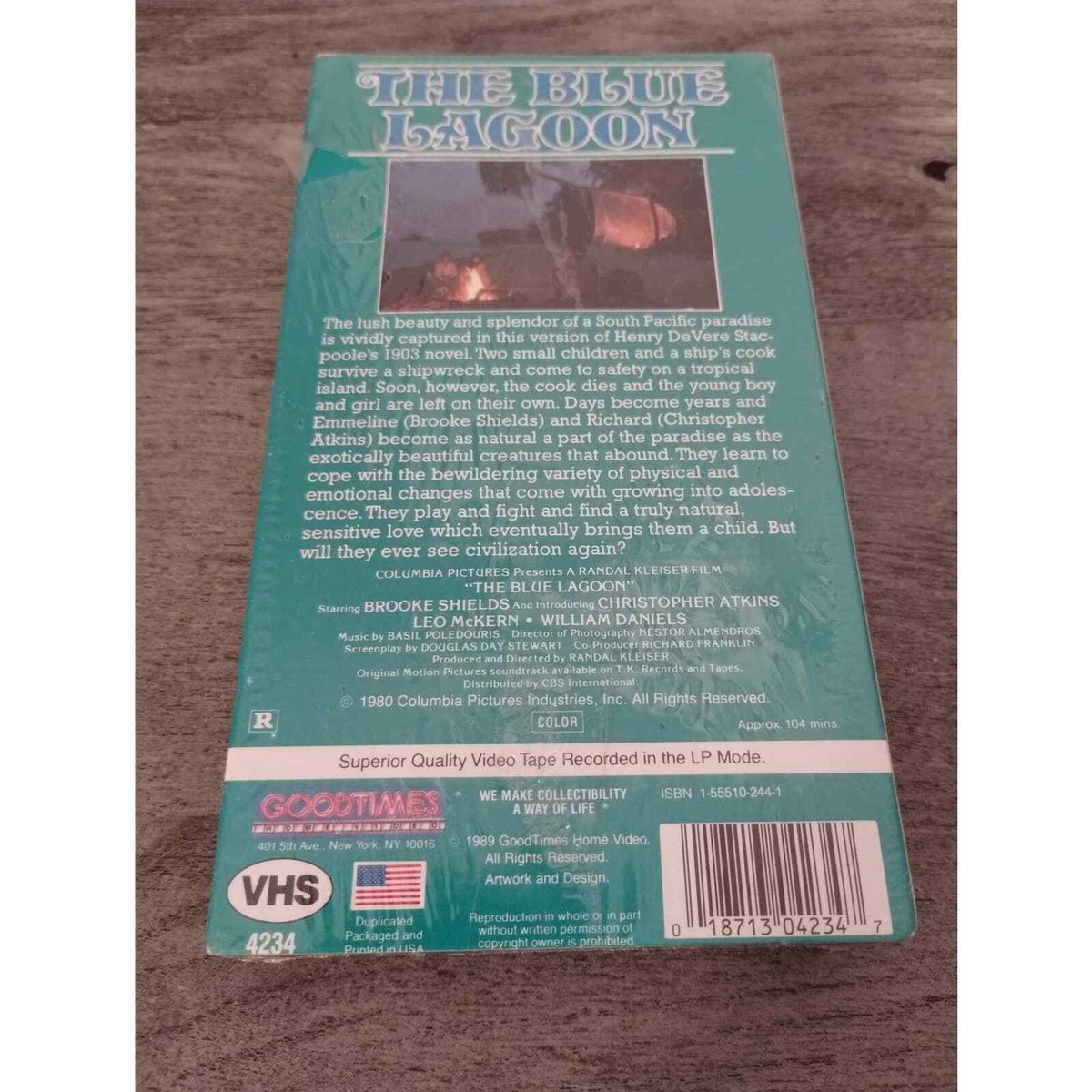 The BLUE LAGOON (VHS 1980) Brooke Shields, Christopher Atkins, Leo