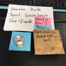 OEM YAMAHA YZ250 XT500 IT465 FORK CAP BOLT 1W4-23111-L1  NWOB