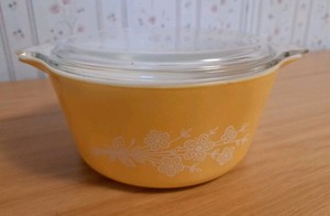 Vintage PYREX Butterfly Gold 474-B Round 1.5 Qt Casserole W Lid Handles Corning 
