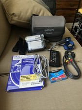 Sony DCR-TRV19 Digital Handycam MiniDV Camcorder 10x Optical Zoom Working