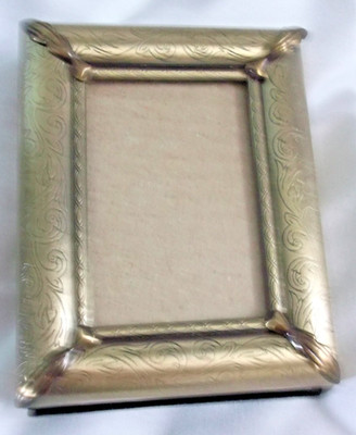 Vintage Mini Picture Frame Metal w/Glass Embossed Romantic 3 1/2 x 2 1/2 x 3/4''