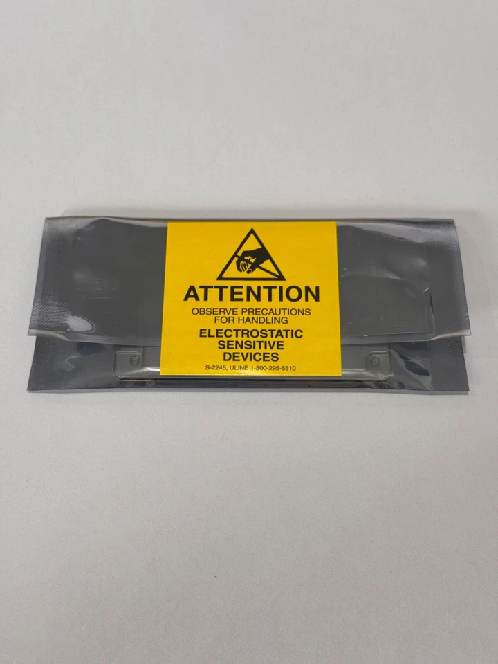 Intel DC S3500 SERIES 400GB 1.8" SSDSC1NB400G4 SATA Solid State Hard Drive - Image 2 of 2