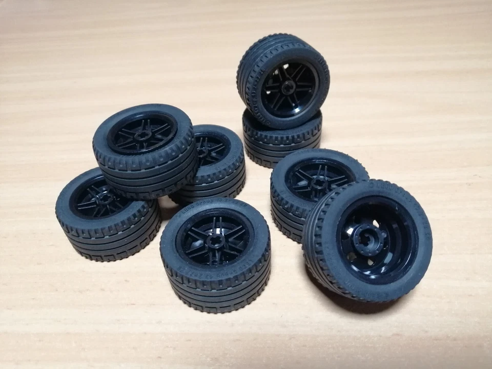 LEGO Technic 8 Stück Reifen 43.2 x 22 ZR schwarze Felge / TECHNIK - Bild 3 von 4