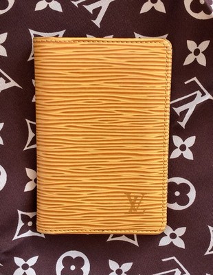 Louis Vuitton Vintage Yellow Epi Card Case EUC Business Card