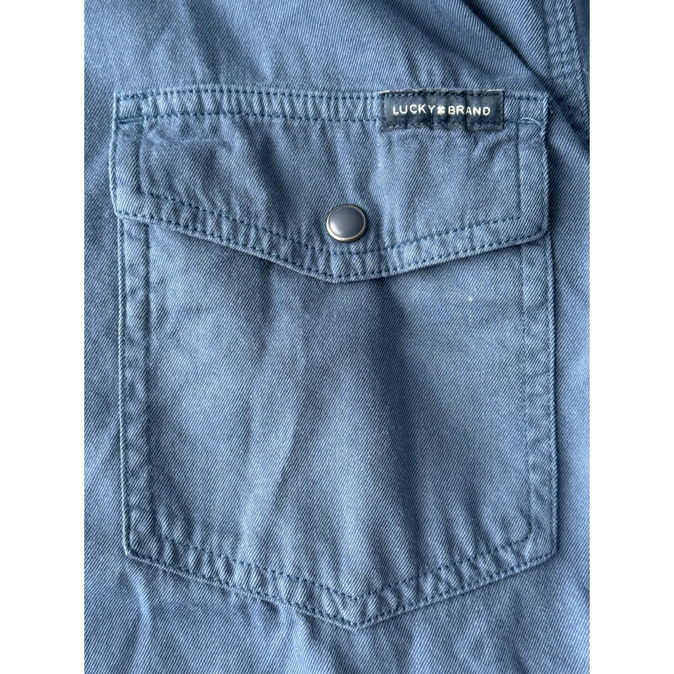 Camisa Lucky Brand lavada y usada para hombre talla XXL denim azul manga larga a presión  Foto 3 de 4